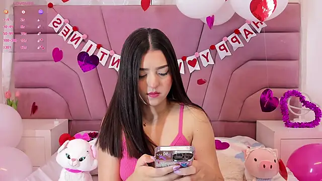 Snapshot of zoewillian chatting on February 15, 3:31 am zoewillian online show from February 15, 3:31 am