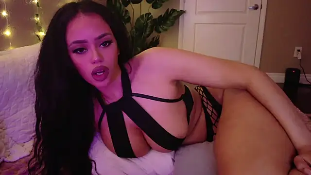 Snapshot of MayaIndica chatting on February 10, 7:36 am MayaIndica online show from February 10, 7:36 am