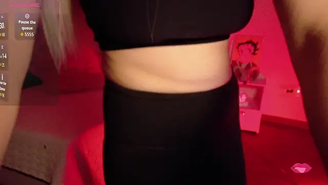 Snapshot of Aurora_Hotson chatting on November 30, 12:58 am Aurora Hotson online show from November 30, 12:58 am