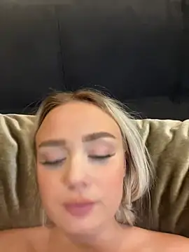 CherryEmmy online show from December 22, 4:48 pm