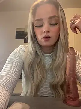 CherryEmmy online show from February 7, 9:26 pm