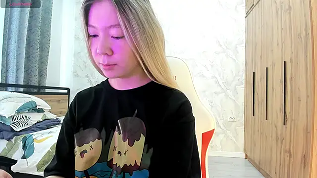 Babby Rabbit online show from April 20, 10:07 am