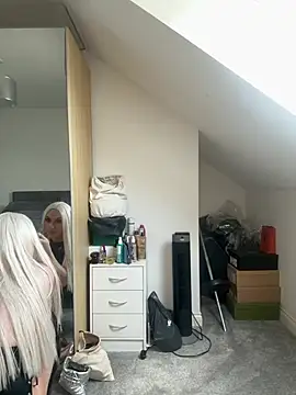 littlebambi26 online show from March 26, 1:49 pm