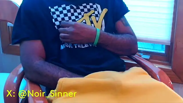 sinnernoir online show from December 16, 1:49 pm