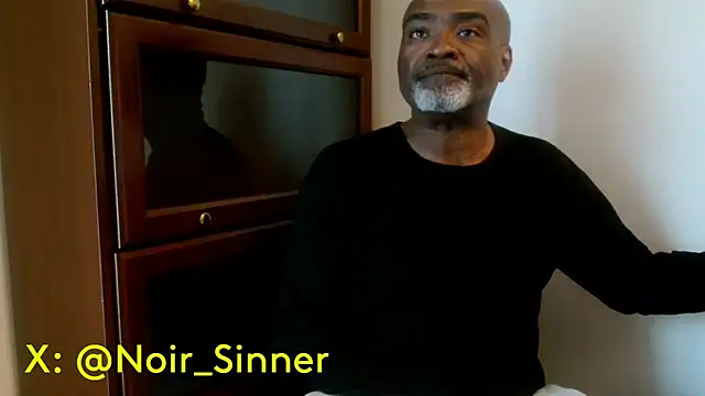 Snapshot of sinnernoir chatting on April 29, 5:41 pm sinnernoir online show from April 29, 5:41 pm