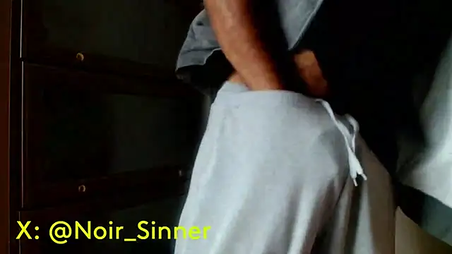 Snapshot of sinnernoir chatting on April 30, 9:30 pm sinnernoir online show from April 30, 9:30 pm