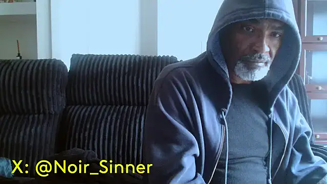 Snapshot of sinnernoir chatting on May 24, 4:12 pm sinnernoir online show from May 24, 4:12 pm