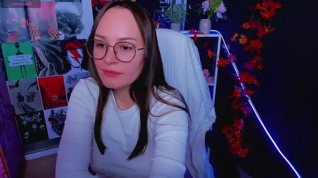 Lilly Soulmate online show from December 16, 5:38 am