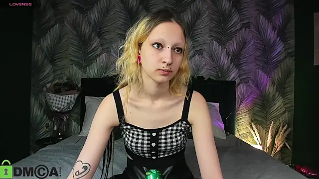 Lexy-Woorhez online show from December 15, 11:25 am