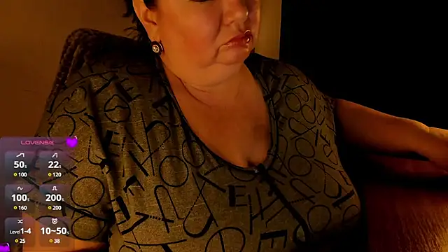 SexxyDreams1 online show from February 2, 1:45 am