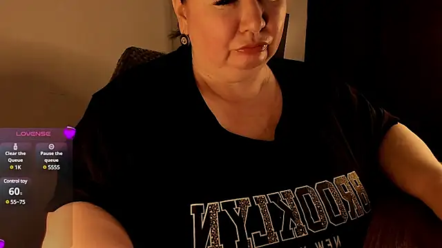 SexxyDreams1 online show from February 18, 3:53 am