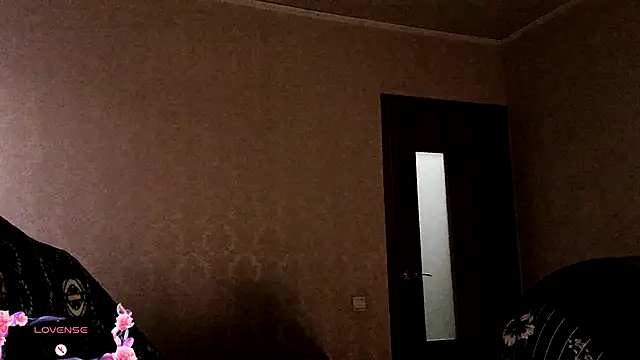 SexxyDreams1 online show from December 5, 3:48 am