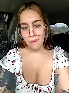 Snapshot of VikiDemi chatting on September 18, 6:15 am VikiDemi online show from September 18, 6:15 am