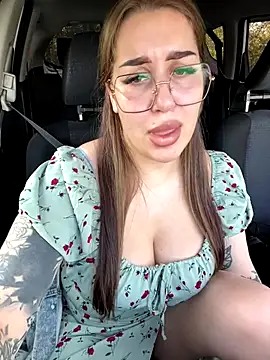 VikiDemi online show from October 12, 6:23 am