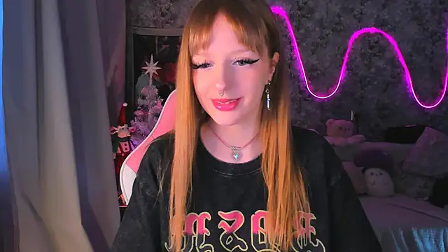 Snapshot of Inma_Lewdness chatting on December 21, 12:06 pm Inma Lewdness online show from December 21, 12:06 pm