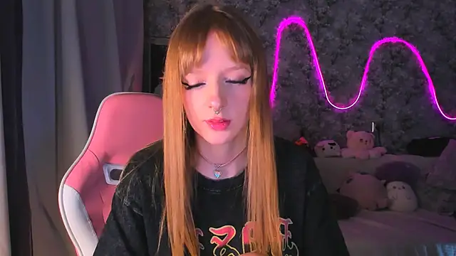 Snapshot of Inma_Lewdness chatting on December 21, 3:09 pm Inma Lewdness online show from December 21, 3:09 pm