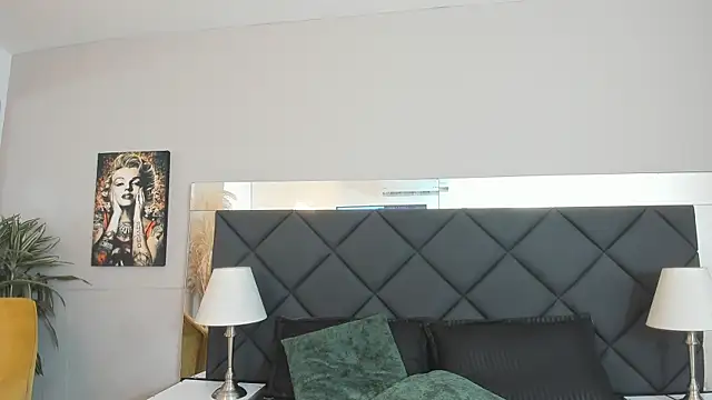 Robin Rief online show from November 11, 3:50 am