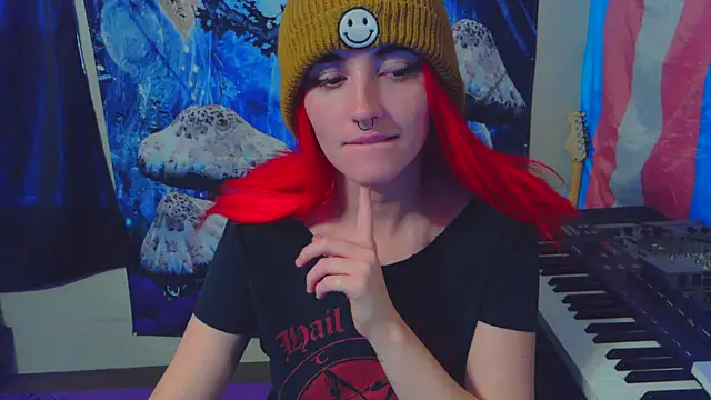 Snapshot of _hellostormy_ chatting on November 15, 1:18 pm hellostormy online show from November 15, 1:18 pm