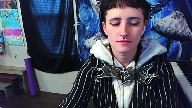 Snapshot of _hellostormy_ chatting on November 24, 6:18 pm hellostormy online show from November 24, 6:18 pm