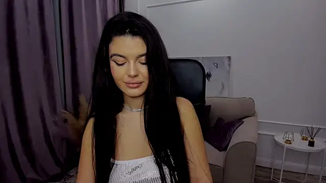 Snapshot of AlluringAriel chatting on February 28, 10:39 pm AlluringAriel online show from February 28, 10:39 pm