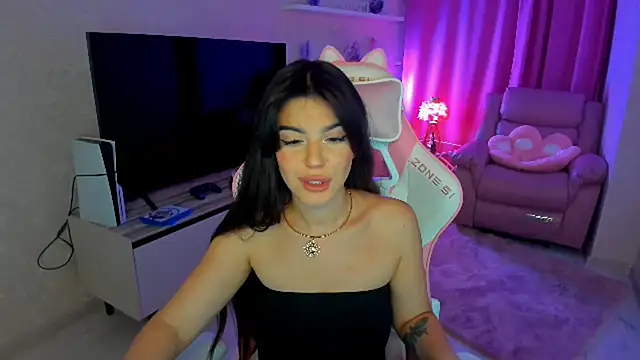 Snapshot of AlluringAriel chatting on September 26, 7:18 pm AlluringAriel online show from September 26, 7:18 pm