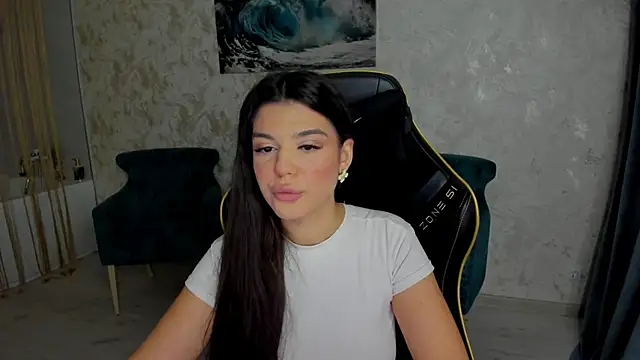 Snapshot of AlluringAriel chatting on October 19, 7:36 pm AlluringAriel online show from October 19, 7:36 pm