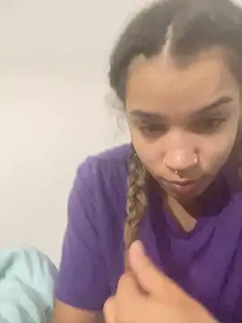 Snapshot of 1prettygem chatting on December 16, 9:46 am 1prettygem online show from December 16, 9:46 am