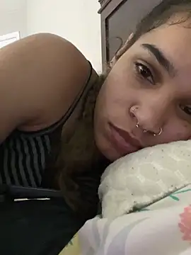 Snapshot of 1prettygem chatting on January 8, 5:48 am 1prettygem online show from January 8, 5:48 am