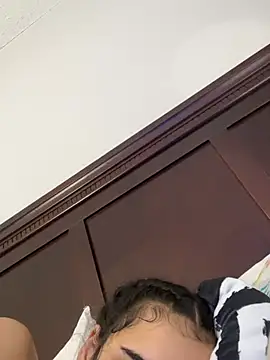 Snapshot of 1prettygem chatting on January 9, 8:55 pm 1prettygem online show from January 9, 8:55 pm