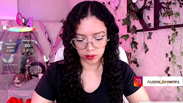 Snapshot of Aurora_Brownn chatting on November 20, 4:23 am Aurora Brownn online show from November 20, 4:23 am