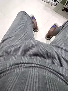 KUKU69XX online show from February 10, 6:03 pm