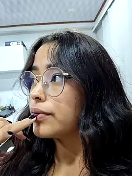 Ariana Pierce online show from February 6, 3:37 am