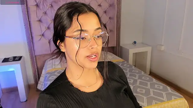 Ariana Pierce online show from February 28, 5:04 am