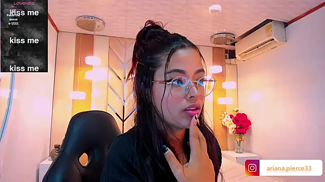 Ariana Pierce online show from March 6, 5:35 am