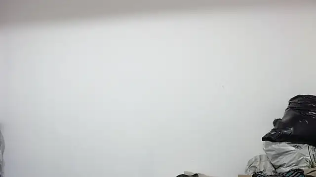 Snapshot of pervertsteens3 chatting on November 19, 8:25 am pervertsteens3 online show from November 19, 8:25 am