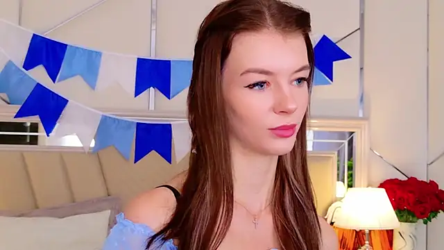 MeganMour online show from October 4, 5:00 pm