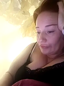 Snapshot of Engel_mia chatting on February 13, 7:03 am Engel mia online show from February 13, 7:03 am