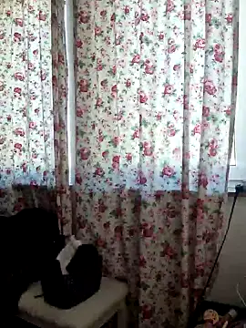 Snapshot of Engel_mia chatting on March 19, 8:45 am Engel mia online show from March 19, 8:45 am