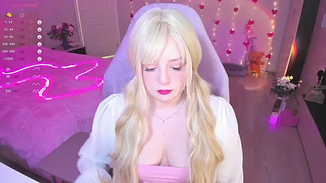 Snapshot of Amy_honey_angel chatting on March 3, 9:55 am Amy honey angel online show from March 3, 9:55 am