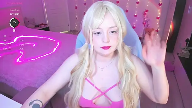 Snapshot of Amy_honey_angel chatting on March 7, 11:51 am Amy honey angel online show from March 7, 11:51 am