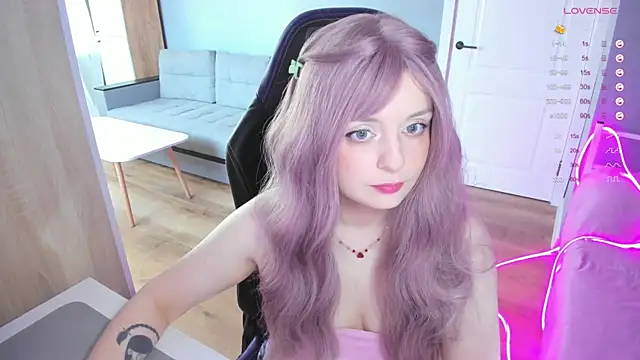Snapshot of Amy_honey_angel chatting on September 10, 11:21 am Amy honey angel online show from September 10, 11:21 am