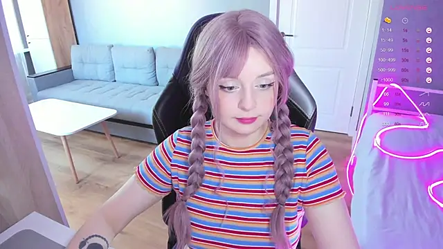 Snapshot of Amy_honey_angel chatting on September 30, 8:30 am Amy honey angel online show from September 30, 8:30 am
