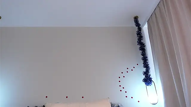 FalineDowlen online show from January 9, 4:41 am