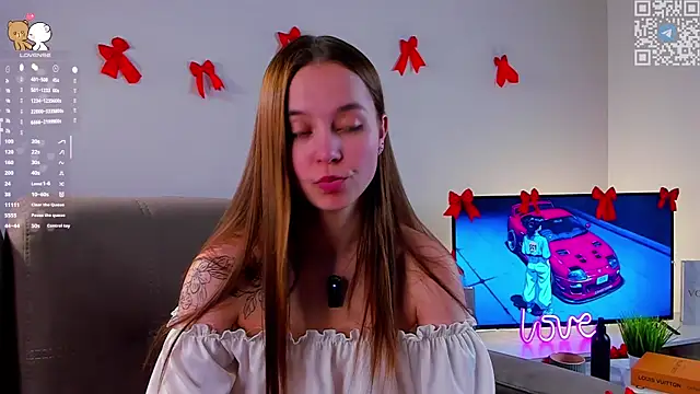 FalineDowlen online show from February 16, 2:18 am