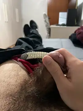 93moro online show from December 27, 9:00 pm