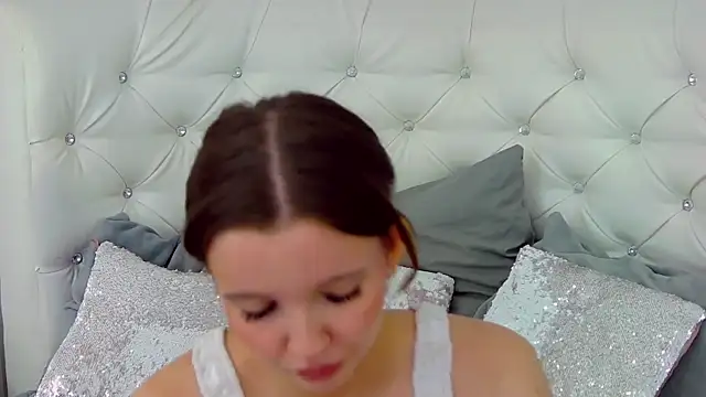 EvansMilana online show from September 22, 4:53 pm