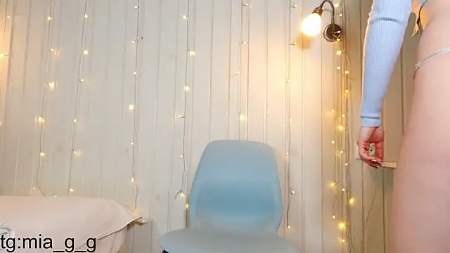 Mia Mia M online show from October 30, 6:26 am