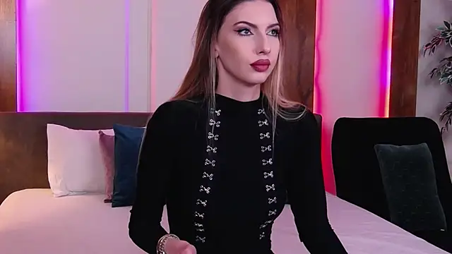 Snapshot of SkylerSpark chatting on November 14, 9:46 pm SkylerSpark online show from November 14, 9:46 pm