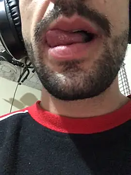 Snapshot of jolesin chatting on December 23, 6:44 am jolesin online show from December 23, 6:44 am