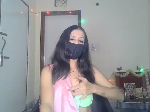 Snapshot of diyayourdil chatting on October 28, 6:39 am diyayourdil online show from October 28, 6:39 am